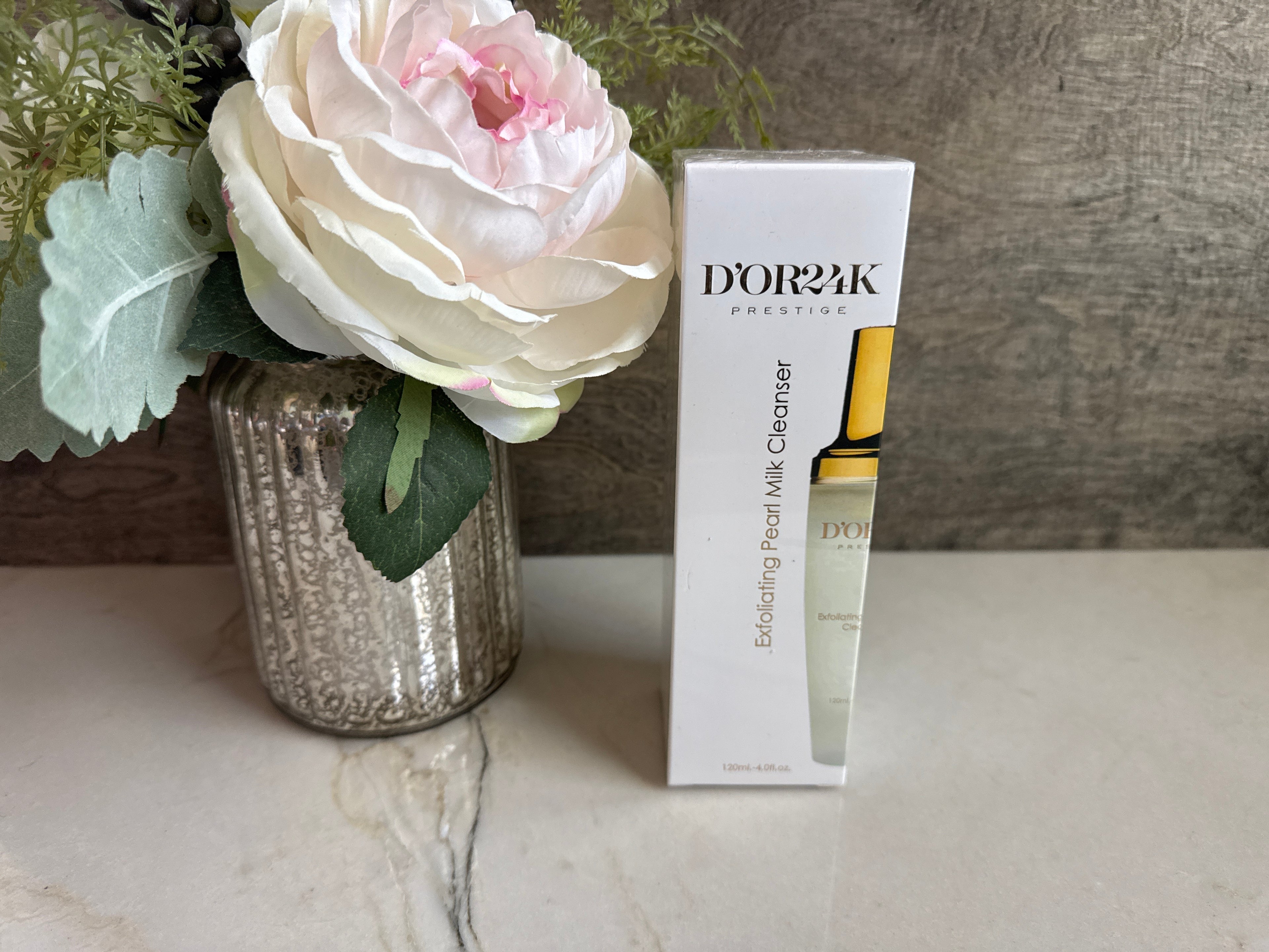 Exfoliating Pearl Milk Facial cleanser