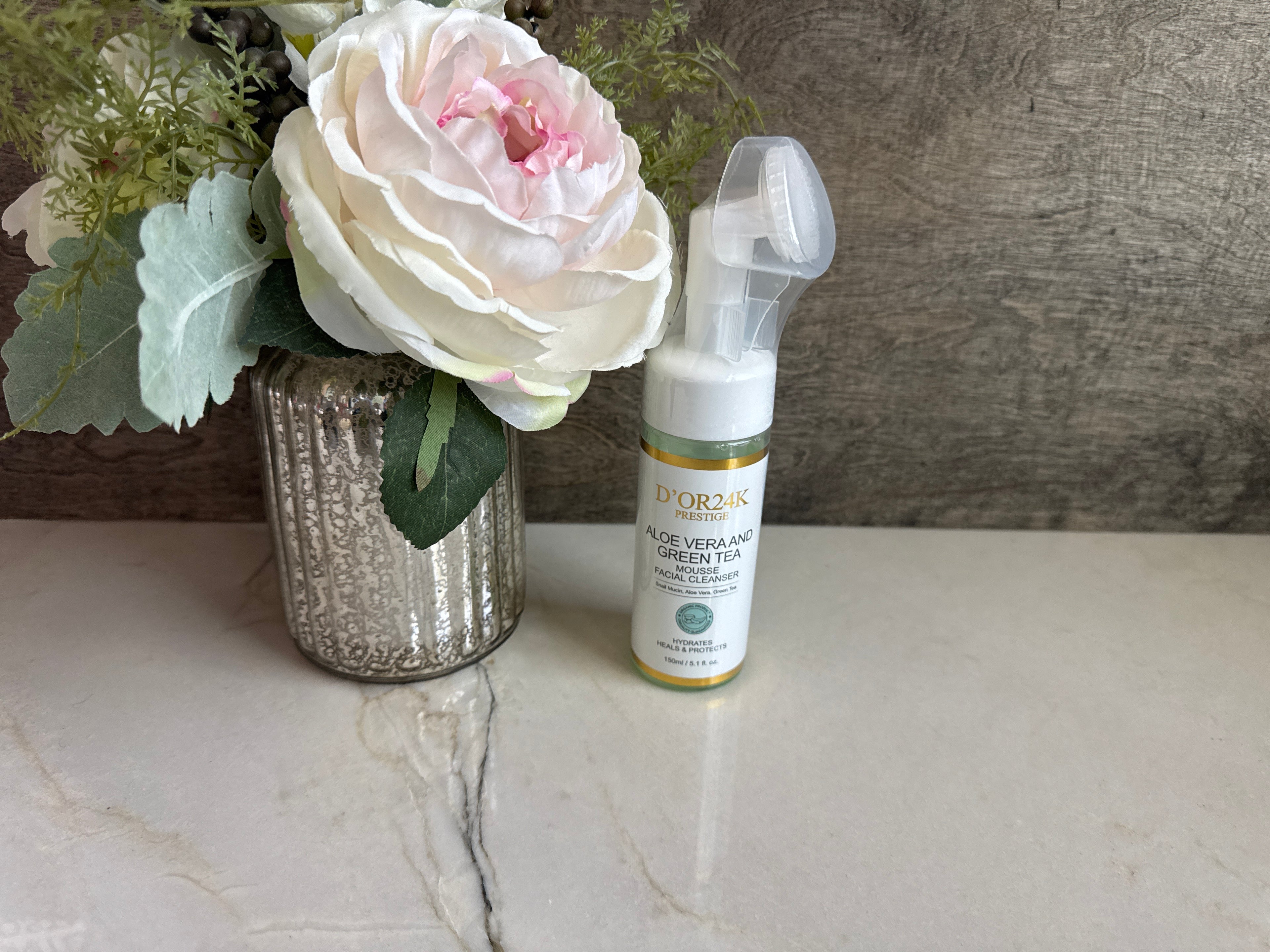 Aloe Vera and Green Tea - Mousse Facial Facial cleanser